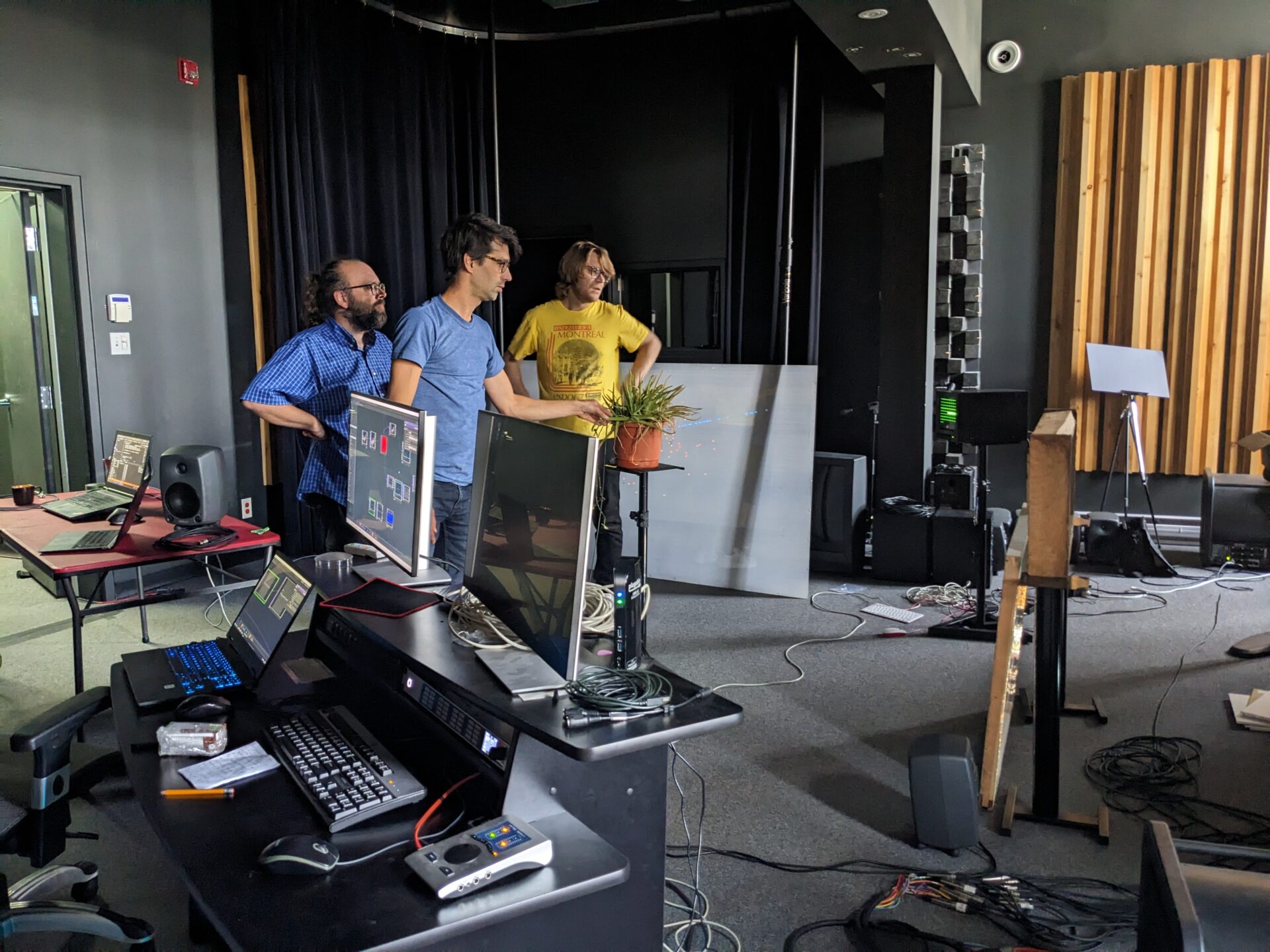 Image de la résidence de recherche en intelligence artificielle de l'artiste Félix Bernier dans le cadre du Chantier IA de Sporobole